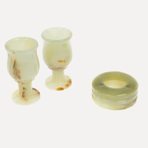 Изображение товара Набор две рюмки и пепельница из оникса 128677