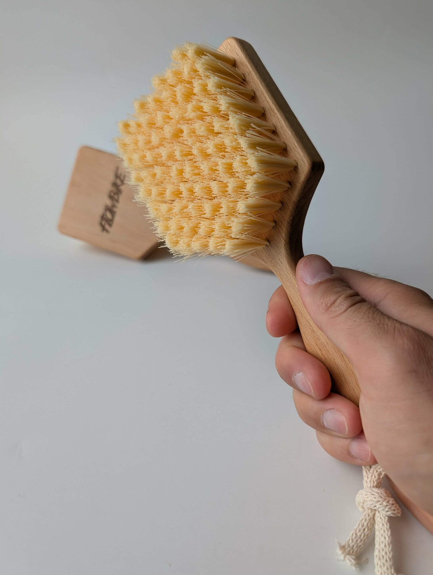 Щетка для покрышек велосипеда FLOWBIKE — фото 1