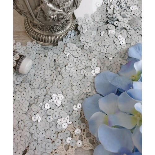 Пайетки рифленые 5,5 мм #1009 серые серебристые. Упаковка 3 грамма. Италия