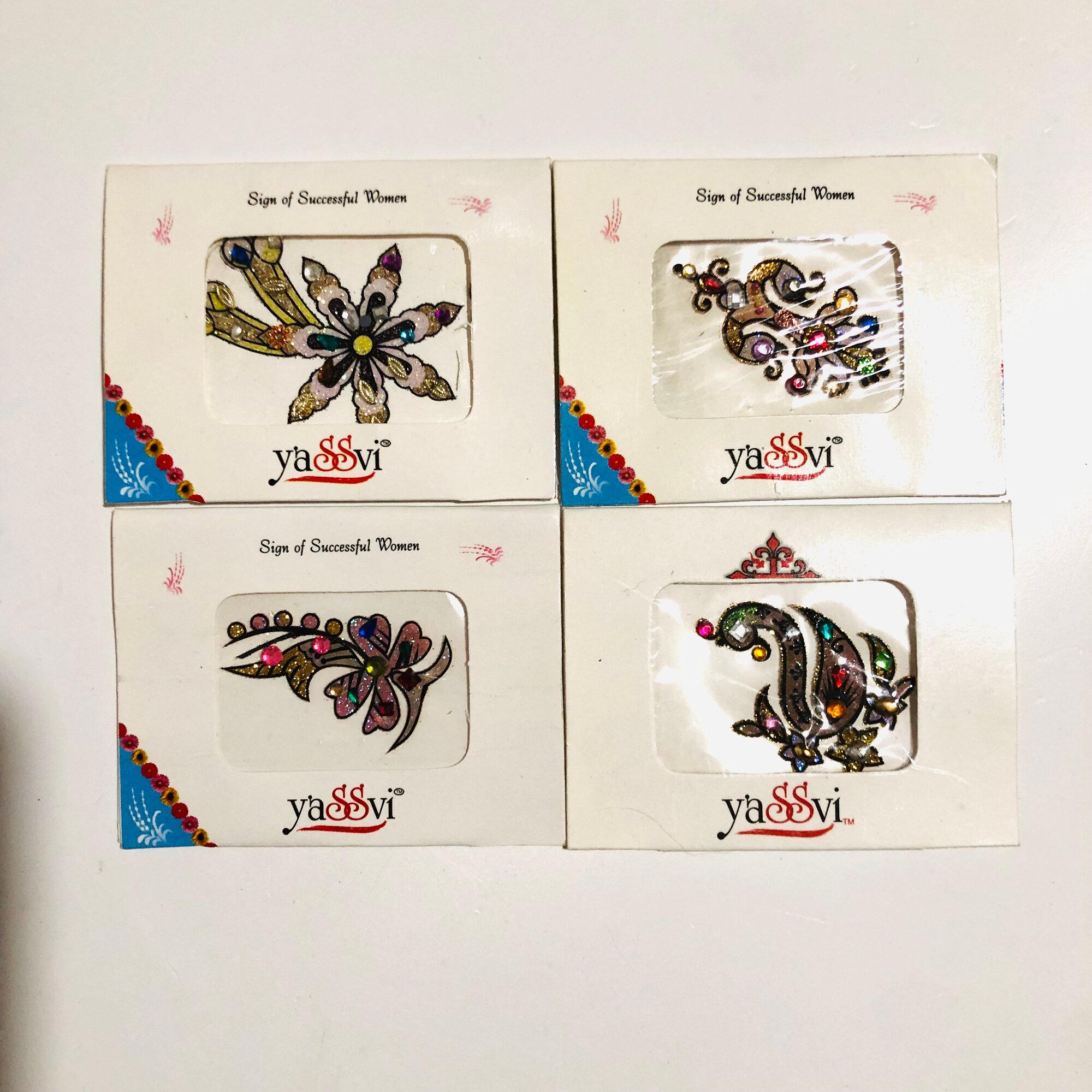 Бинди, набор наклеек 4 штуки, на тело/ лицо, блестки, стразы, , 6х5 см, Индия.