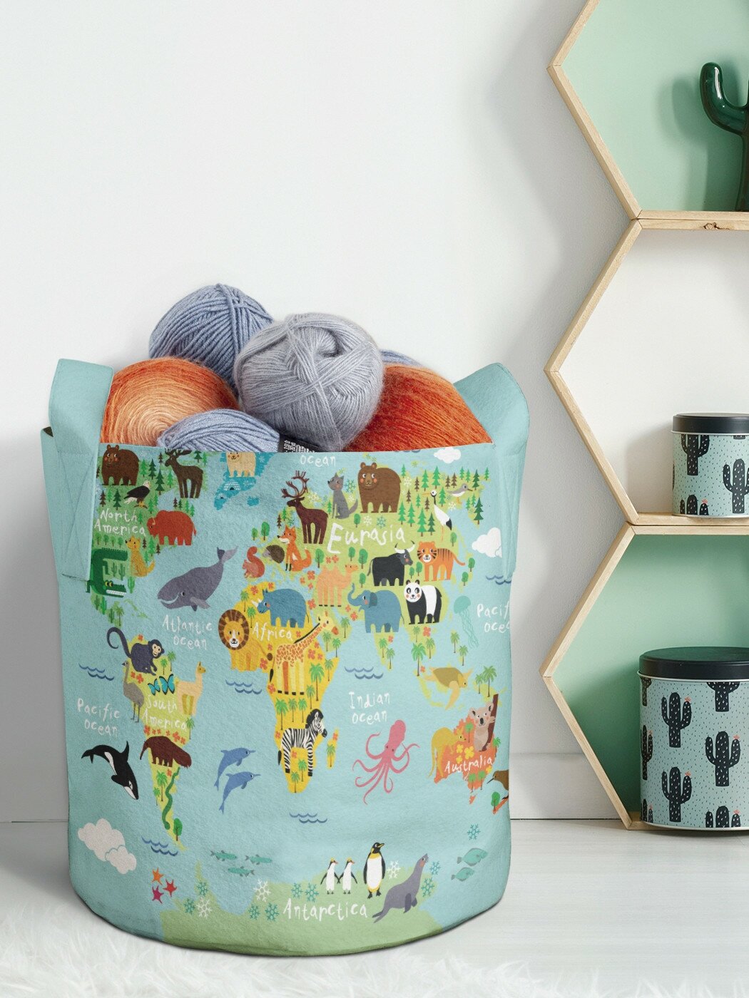 Текстильная корзина для вещей, мешок горшок для рассады и цветов, из войлока гроубэг JoyArty "Веселая карта" 19 л
