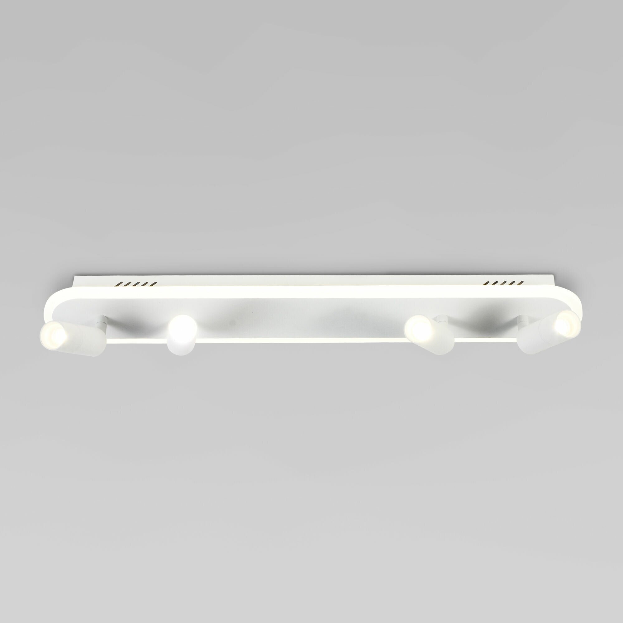 Потолочный светильник Eurosvet Strake 90268/4 белый IP20