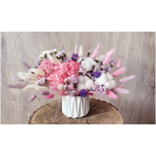 Гортензия Стабилизированная и Сухоцветы в бетонном кашпо 4490₽