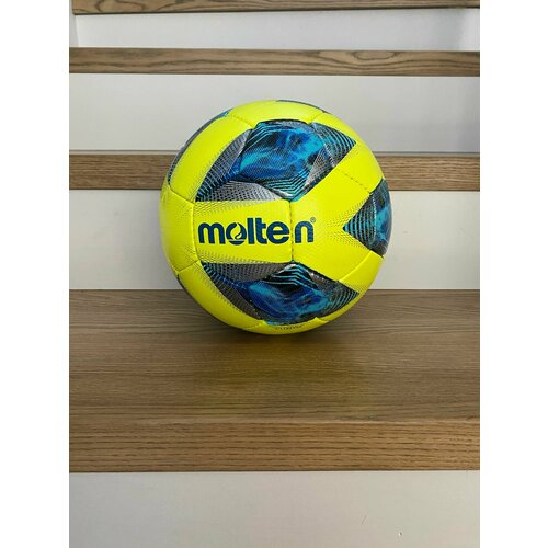 Футбольный мяч Molten 2500₽