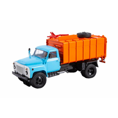 Горький мусоровоз КО-413 (53), голубой / оранжевый ко 413 53 масштабная модель коллекционная