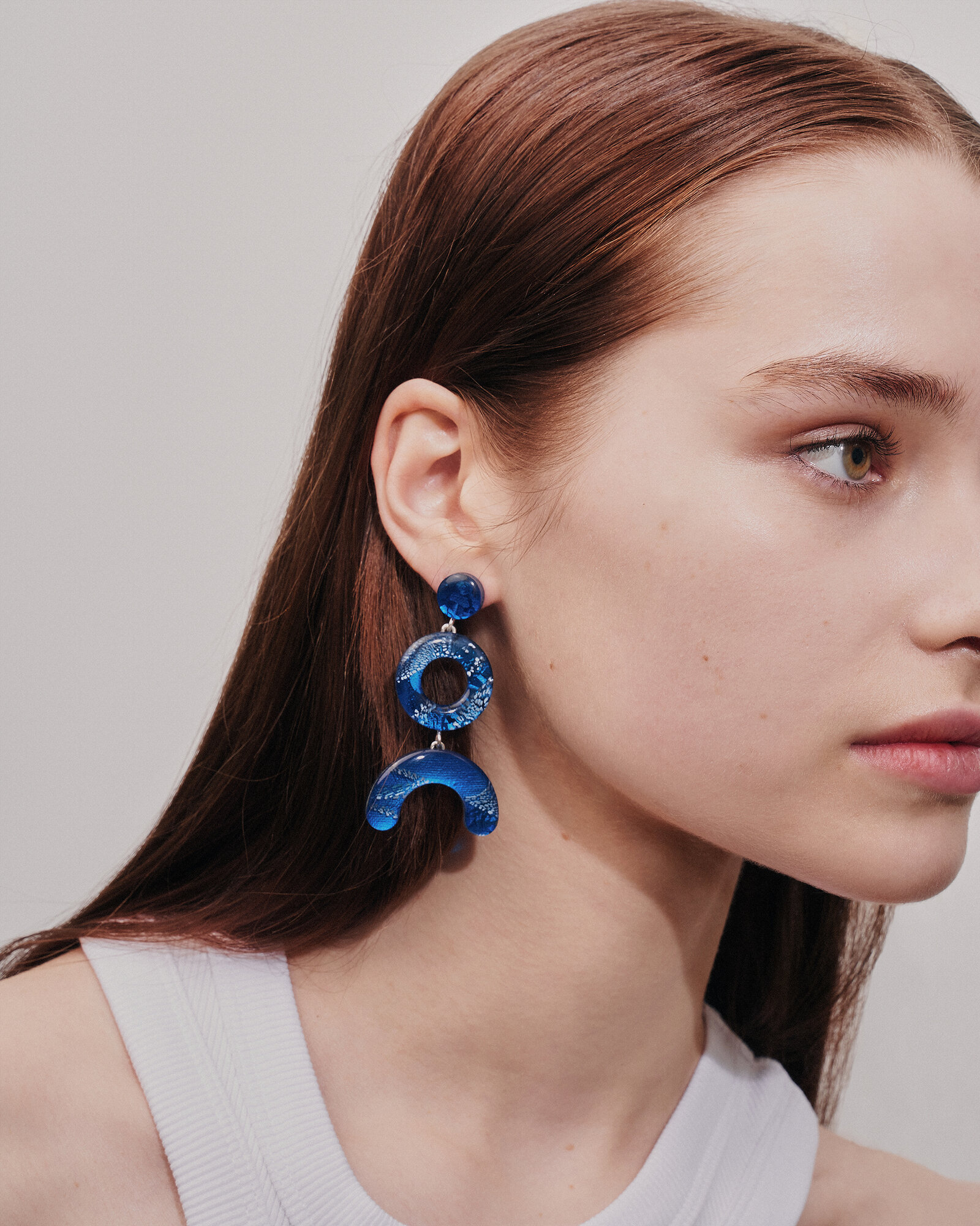 Серьги пусеты MONOLAMA, размер 65 мм, голубой — фото 1