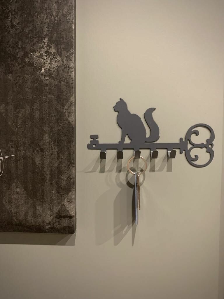 Ключница настенная металлическая 5 крючков декоративная 