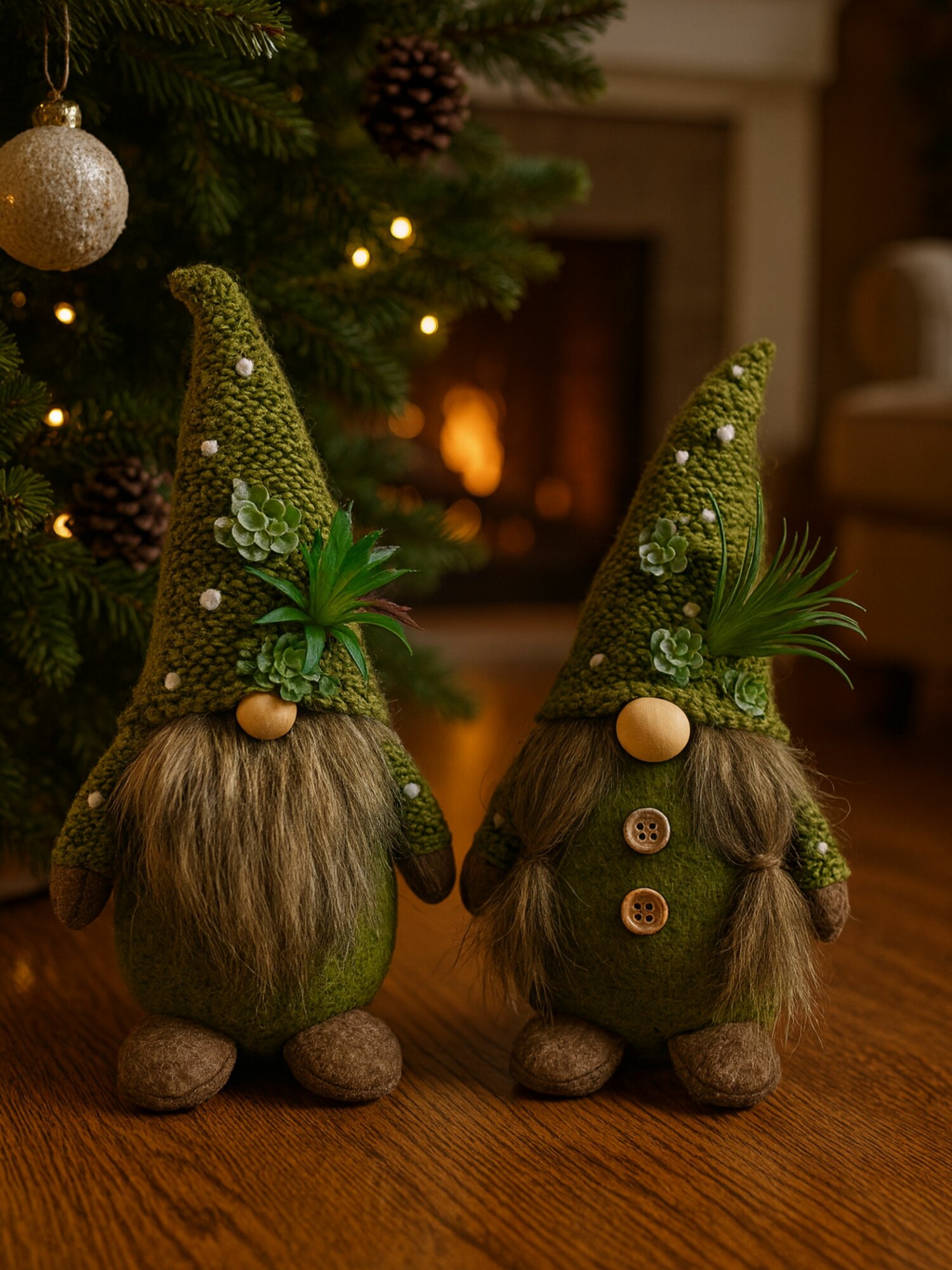 Игрушка новогодняя под елку мягкая в подарок на новый год Гномы скандинавские зеленые набор из 2 шт
