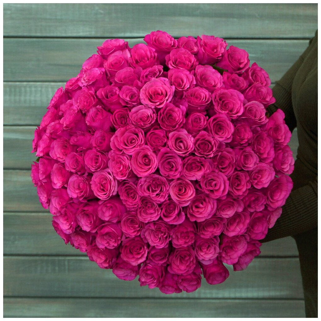 Букет живых цветов из 101 розовая роза с лентой 40см