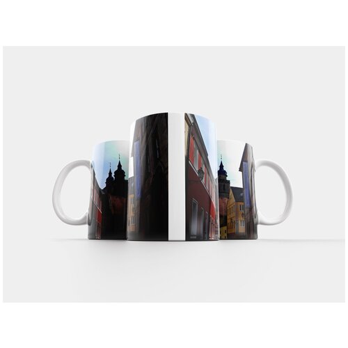 фото Кружка "город, аллея, городская церковь" 320 мл lotsprints