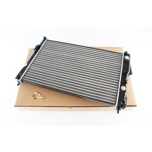 Радиатор основной Griff Tech АКППМКПП для Chevrolet Cruze Lacetti Premiere 2008- 96942183 6428₽