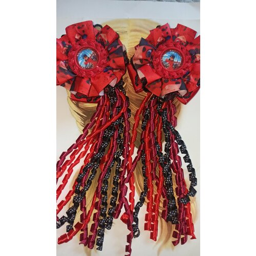 Банты со спиральками из атласный лент, 