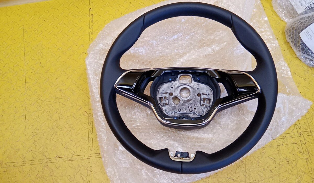 Рулевое колесо Rapid 2020> Skoda 5E3419093VKH