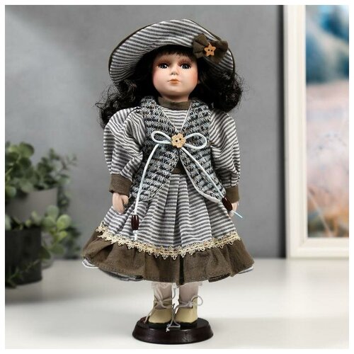 Кукла коллекционная КНР керамика, Валя в платье в полоску и вязаном жилете 30 см (4822708)