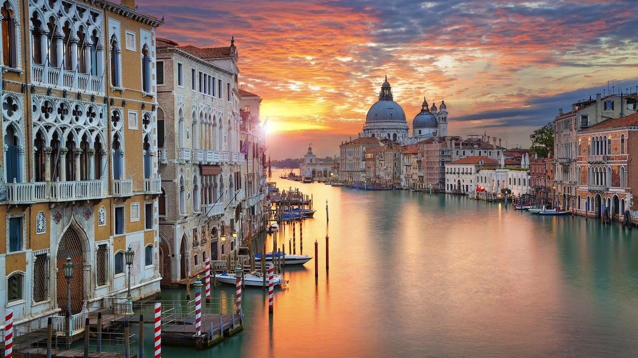 Картина на холсте 110x60 LinxOne "Закат италия город венеция канал" интерьерная для дома / на стену / на кухню / с подрамником