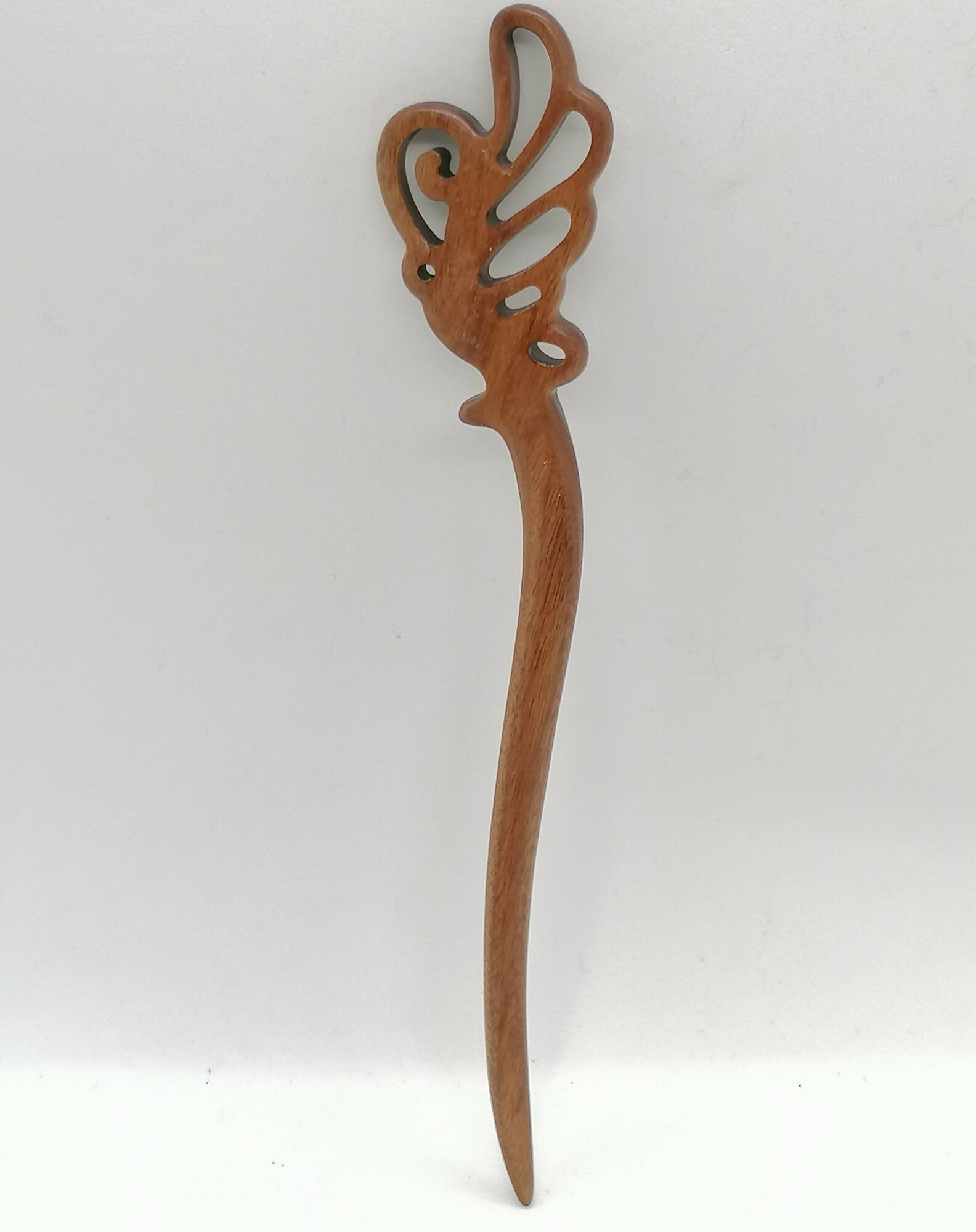 Шпилька сандаловая (бабочка крупная) — фото 1