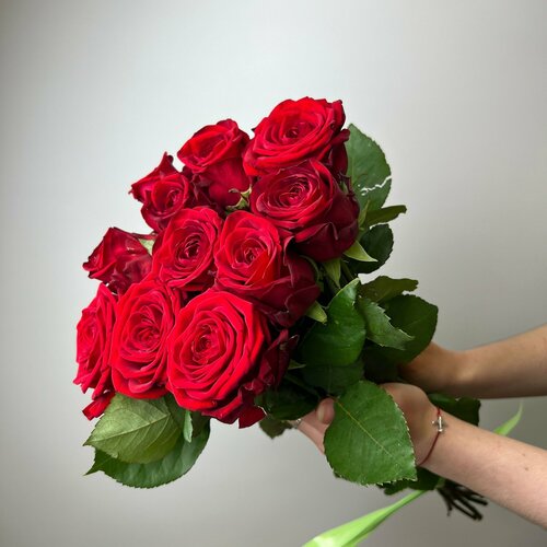 Роза красная Ред Наоми 50 см, 11 шт
