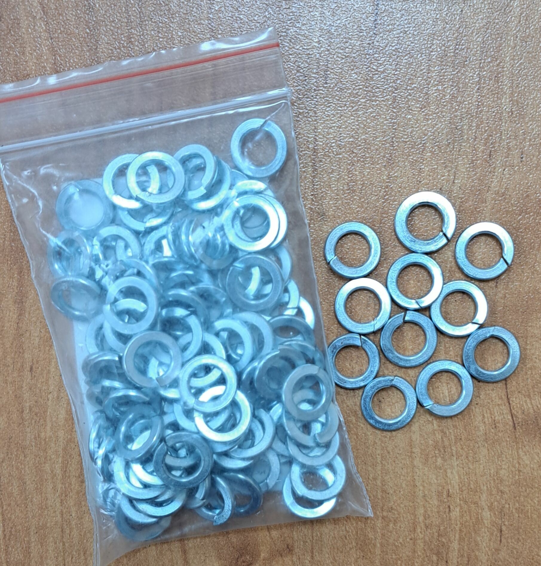 Шайбы гроверные DIN 127B M8