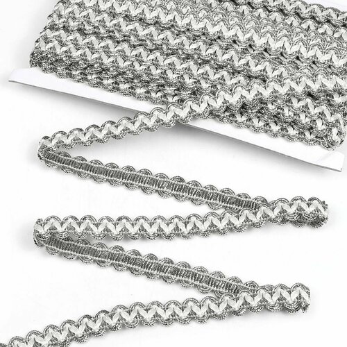 Тесьма отделочная металлизированная шир13 мм цв серебро 137 метров 799₽