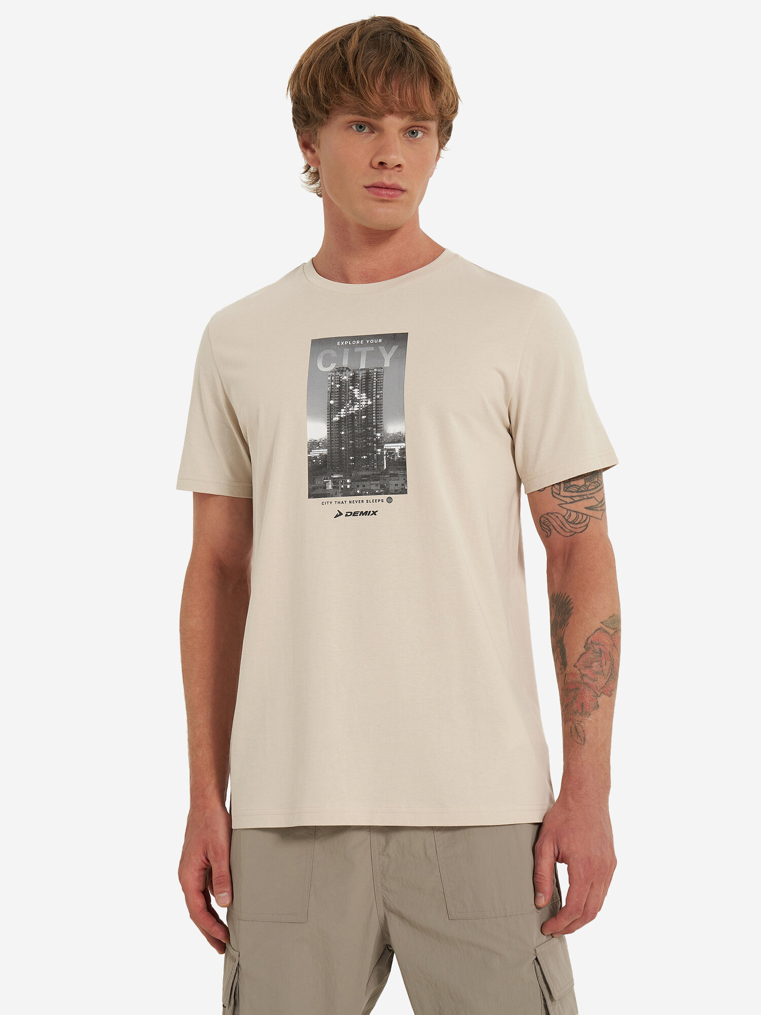 Футболка Demix, размер 50, бежевый — фото 1