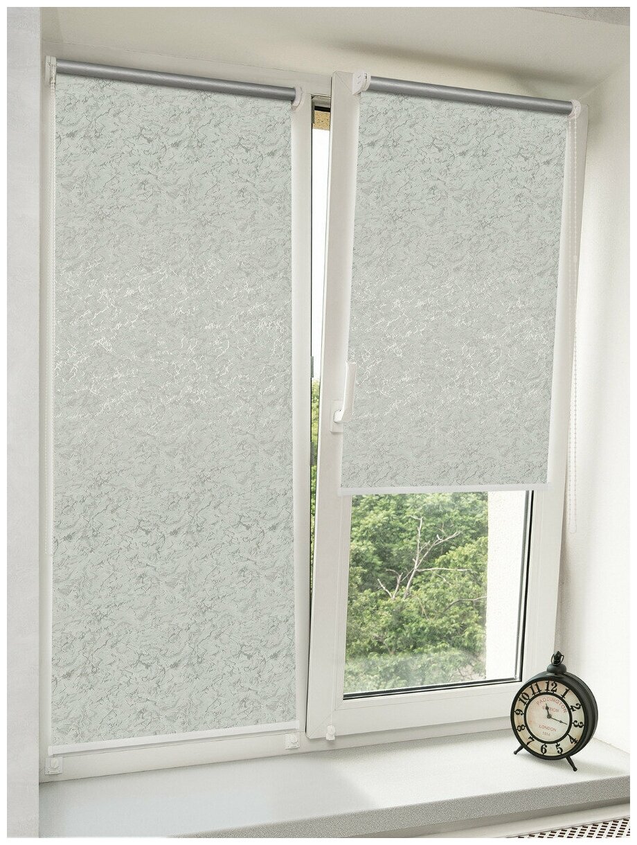 фото Рулонные шторы blackout Sola Венеция Термо блэкаут серый