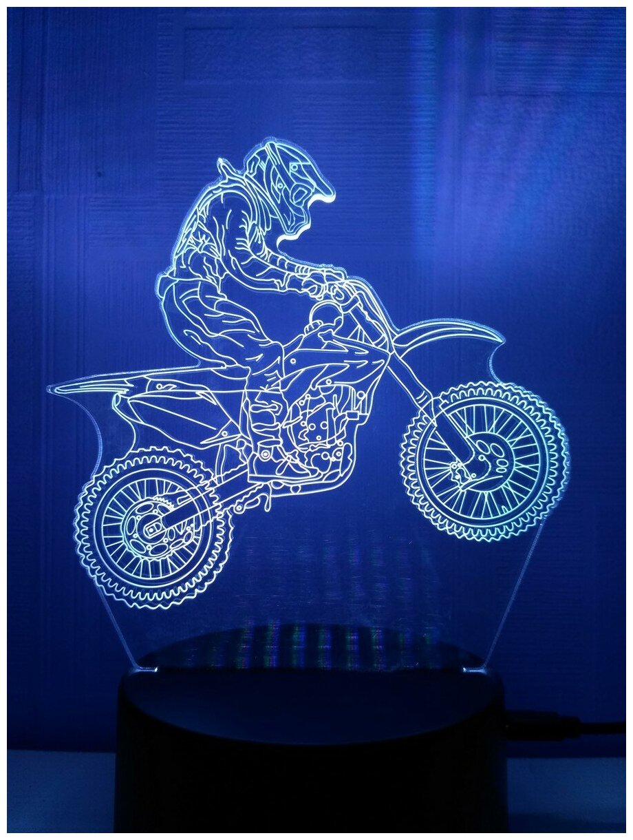 Светодиодный ночник 3Д "Летящий мотоциклист" - фотография № 1