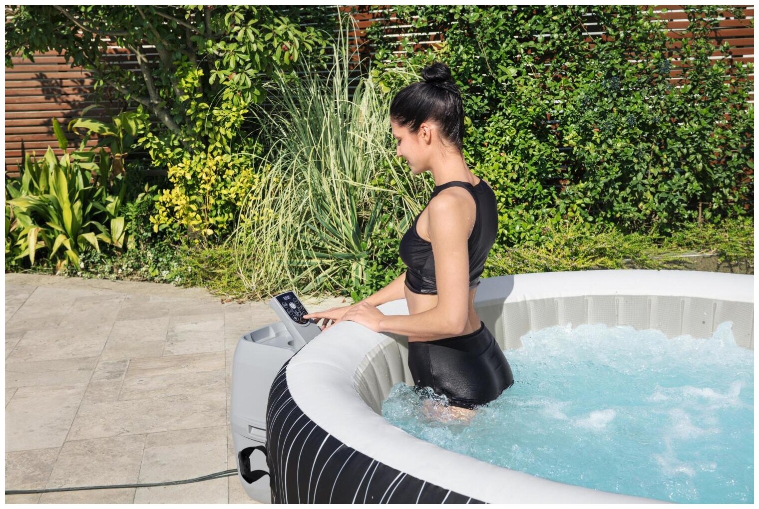 Bestway Надувной бассейн-джакузи с подсветкой Lay-Z-Spa: Hollywood 196*66 см, аэромассаж, аксессуары 60059