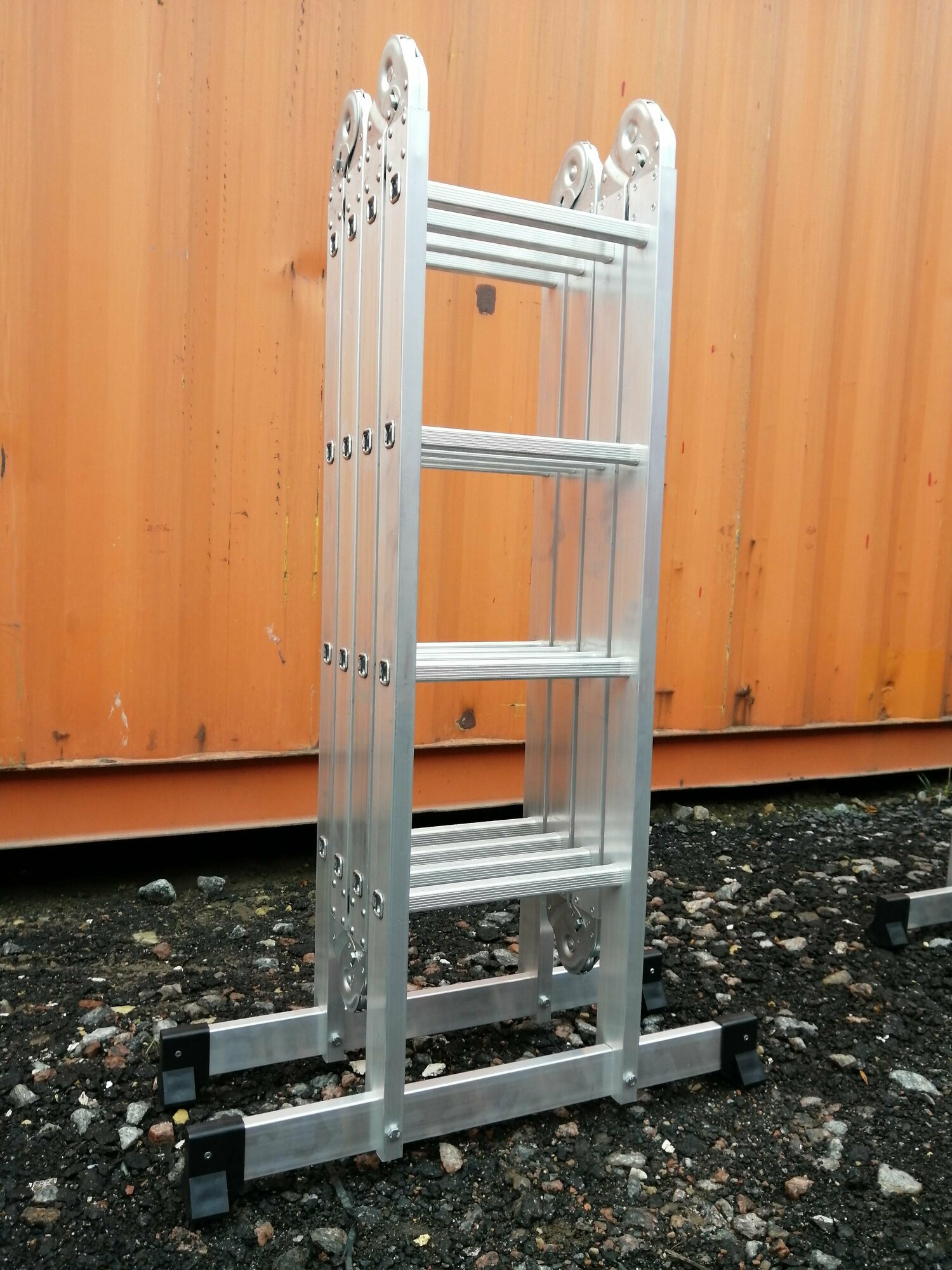 Алюминиевая лестница трансформер 4х4 классическая Комбат - фотография № 1