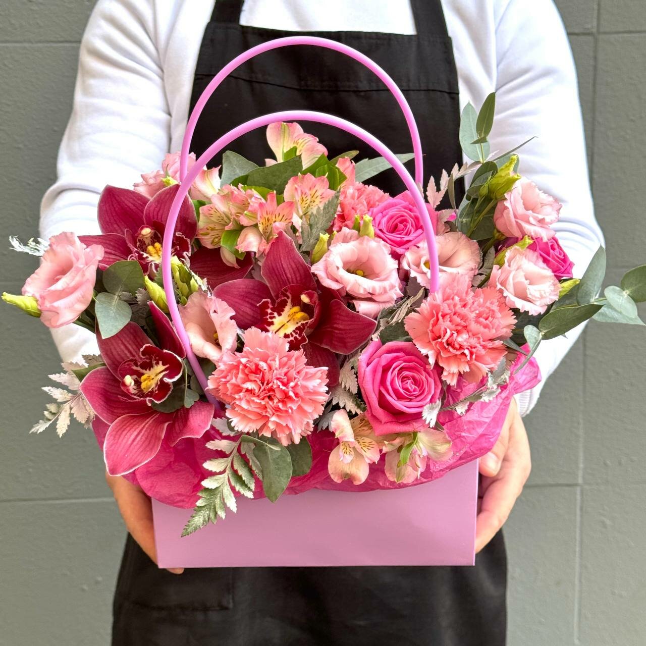 Сборная композиция Rybe-Flowers "Орхидеи", с орхидеями, розами, альстромерией, гвоздиками, эустомой