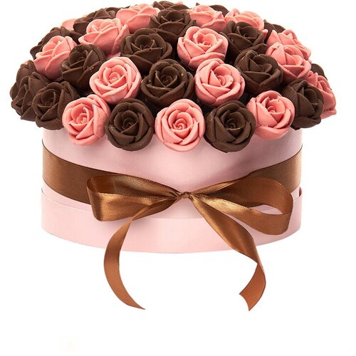 Шоколадные съедобные сладкие розы 51 шт. CHOCO STORY в Розовой Шляпной коробке: SH51-R-RSH