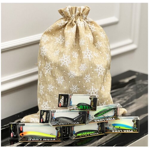 Рыболовный подарок к Новому году Подарок рыбаку из воблеров 6 шт 699₽