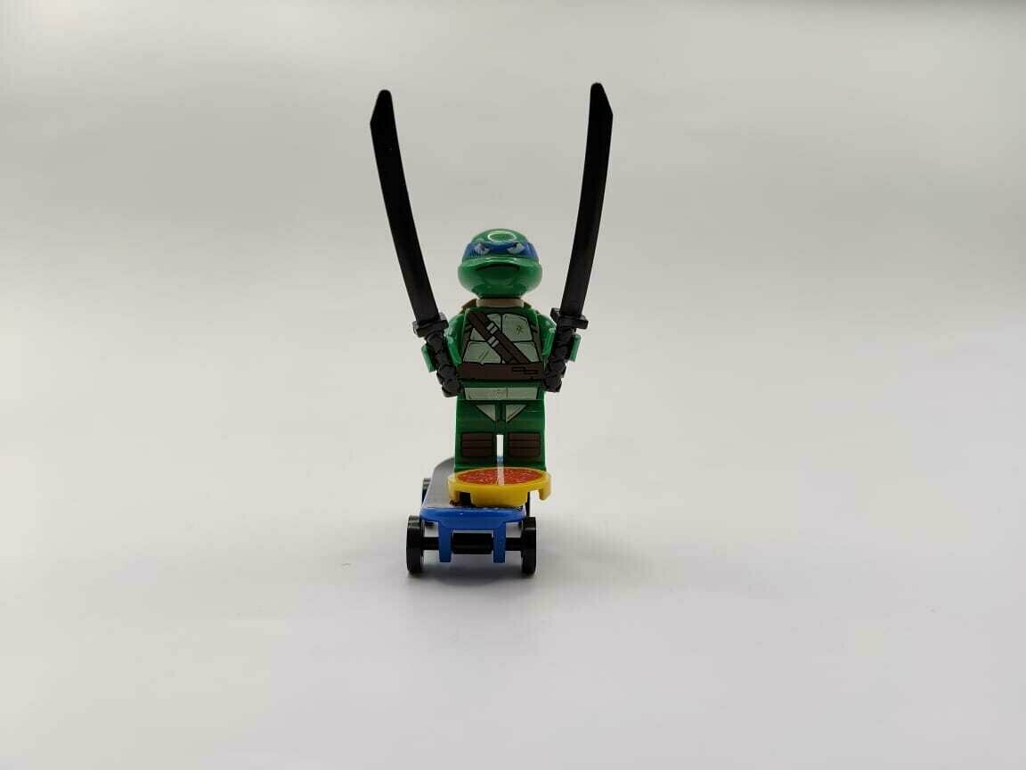 Минифигурка "Леонардо"