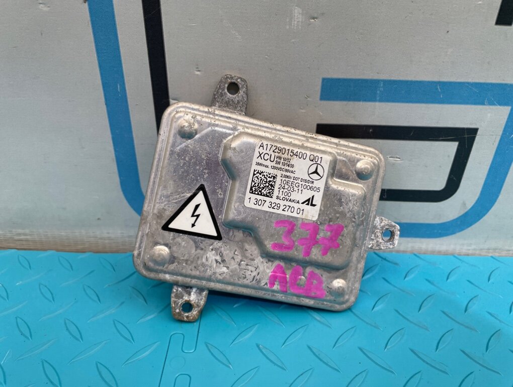 Блок розжига ксенона Mercedes-Benz C-Class 2011 W204 271.860 1.8 OEM A1729015400