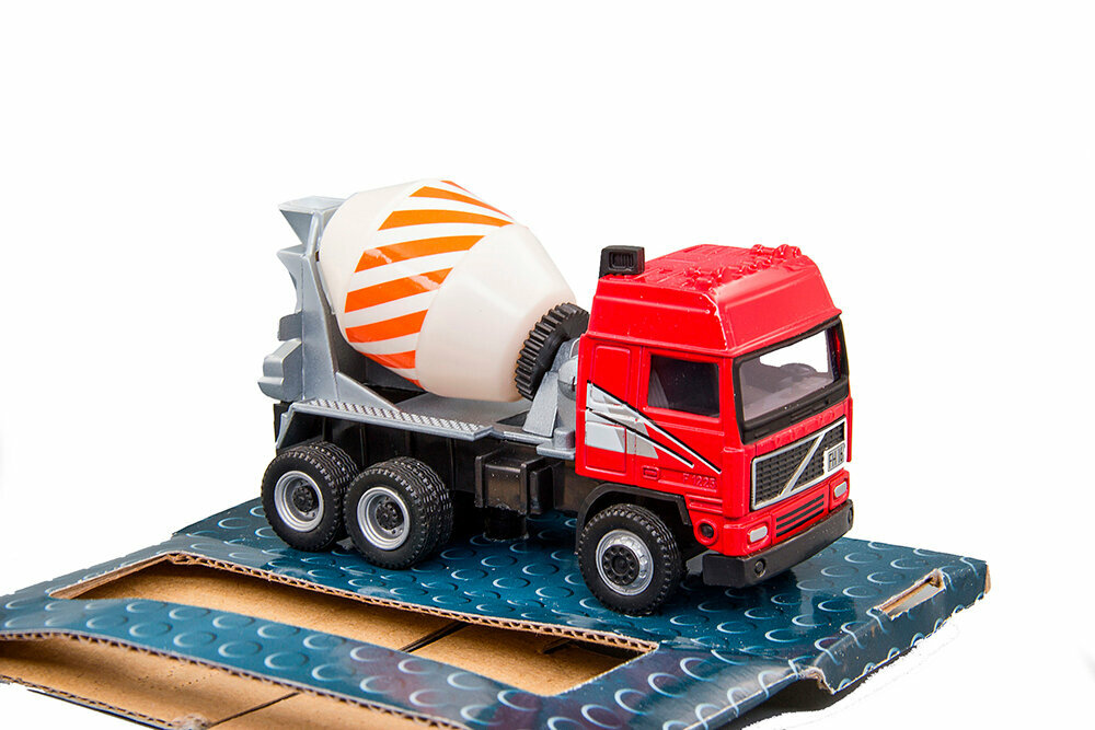 Модель коллекционная CARARAMA Volvo fh 16, бетономешалка, красный (длина модели 6-10 см)