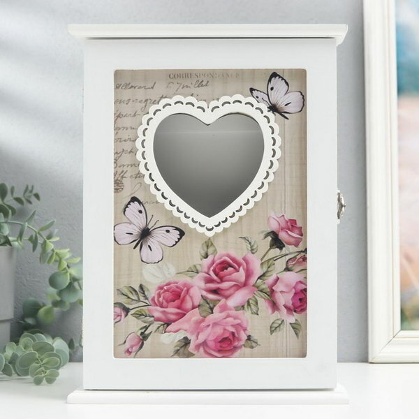 фото Ключница дерево 6 крючков "Розы. Бабочки. Сердце" 29,5х22х6 см