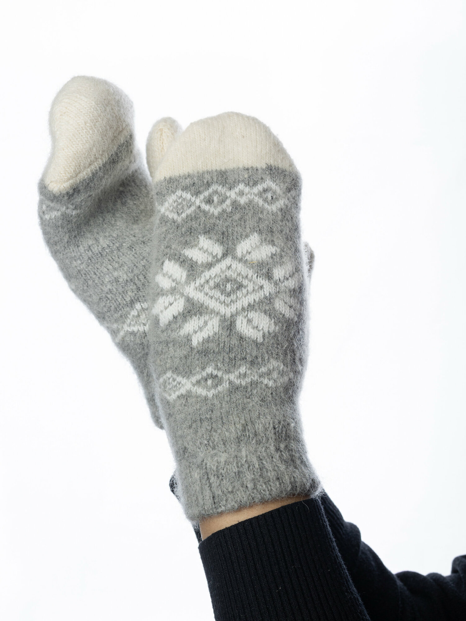 фото Варежки женские шерстяные