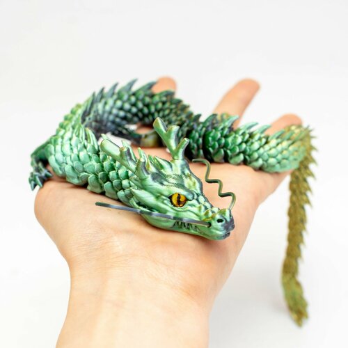 Лесной дракон с глазами 46 см. Подвижный дракон антистресс.