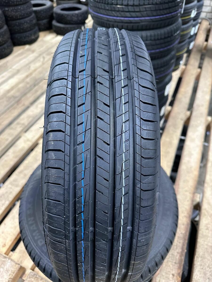 Tracmax 215/60R16 95V X-Privilo TX5 TL