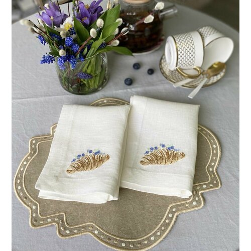 Салфетки с вышивкой 