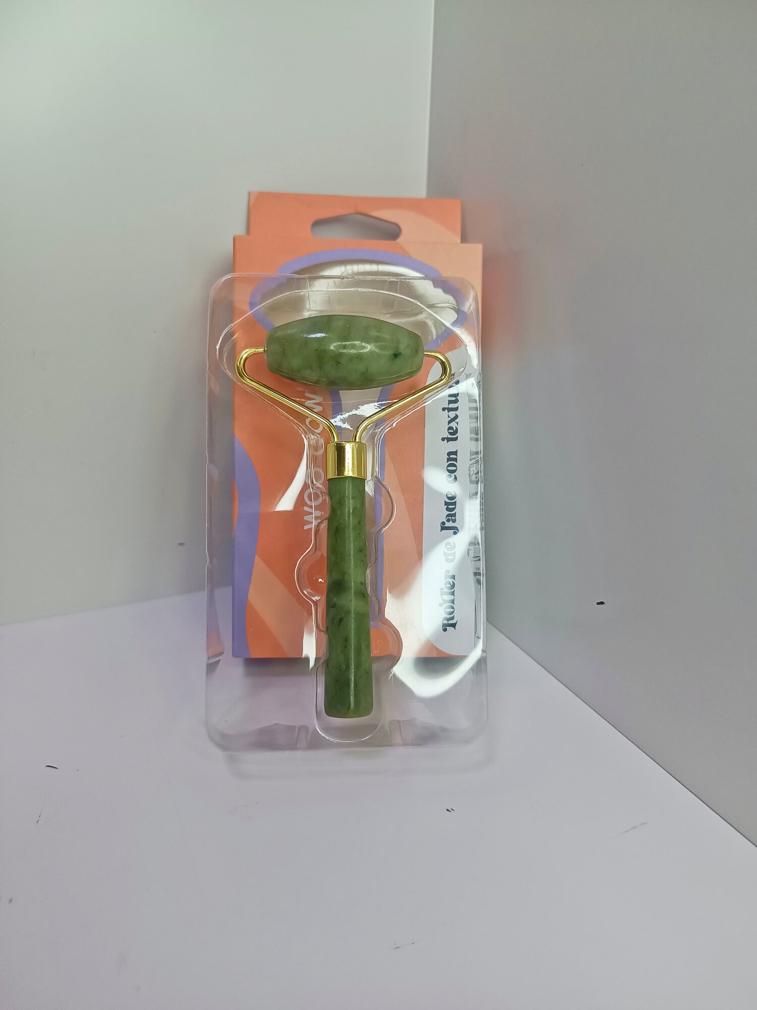 Расслабляющий нефритовый массажер для головы, шеи и лица Present61