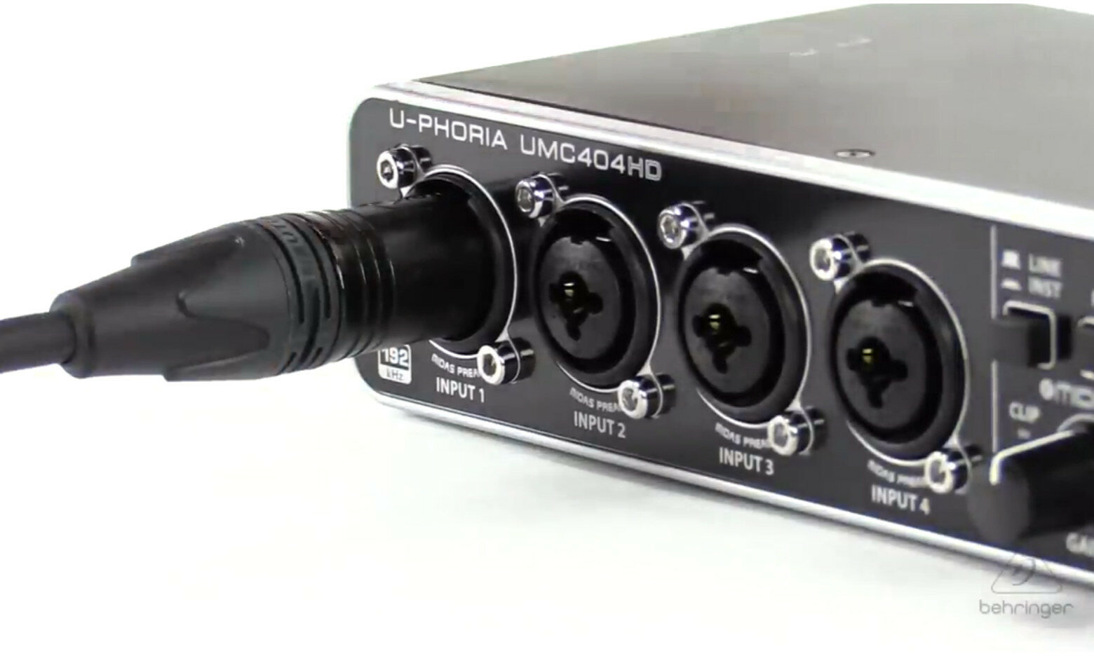 Внешняя звуковая карта BEHRINGER U-PHORIA UMC404HD