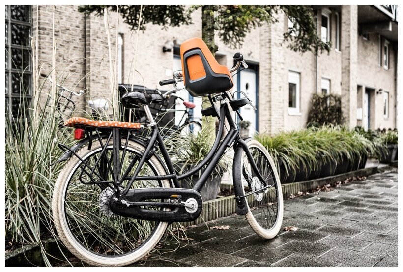 Велокресло Bobike переднее One mini с креплением на руль, цвет: urban black - фото №6