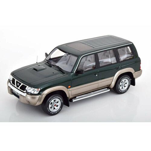 Nissan patrol gr Y61 1998 green metallic silvergrey