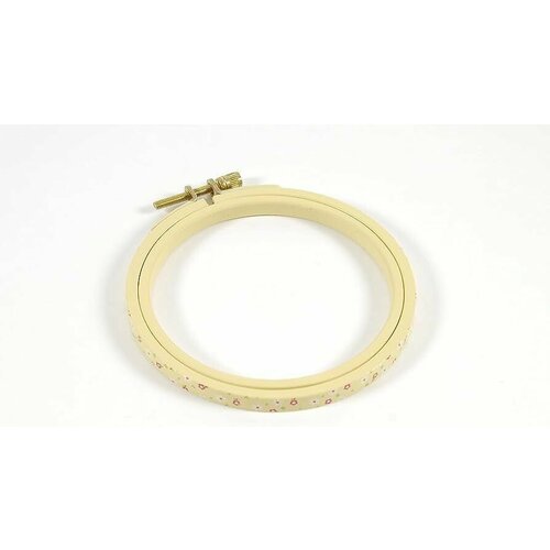 Пяльцы DMC деревянные 10.5 см. дизайнерские (желтые) MP001/155