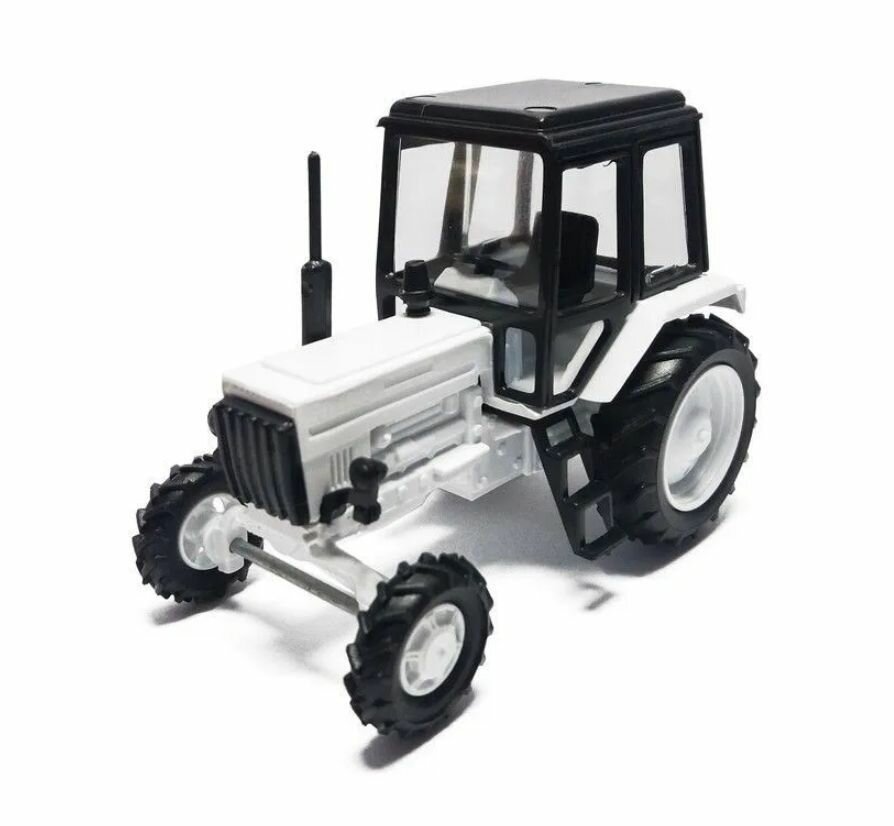 Трактор МТЗ-82 (пластик, белый с чер. кабин) 1:43 160005
