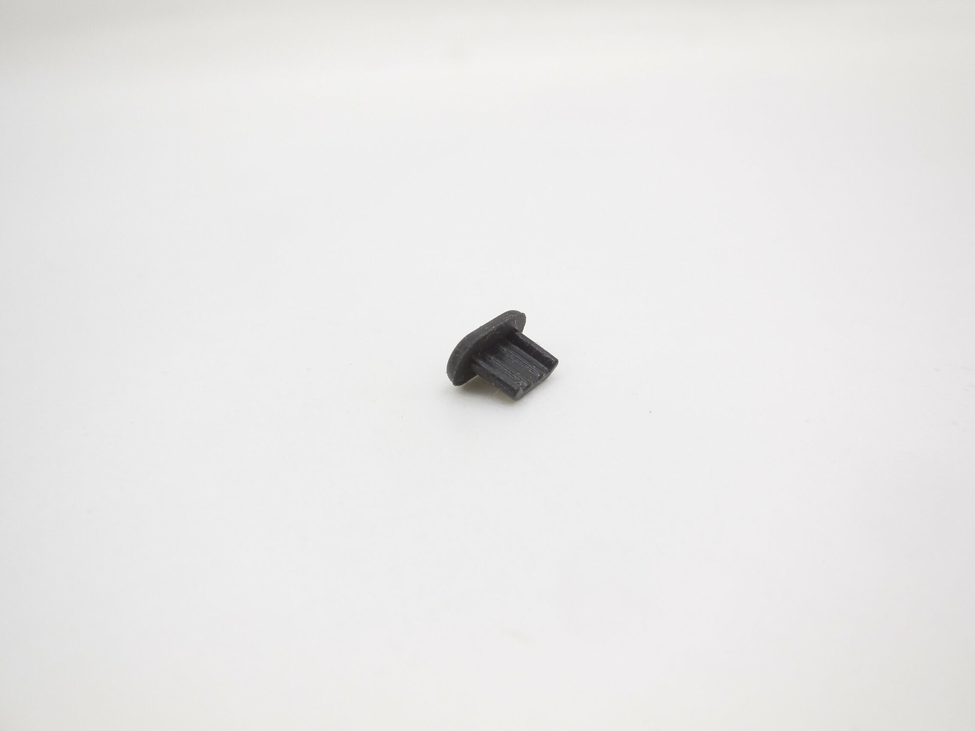 Заглушка порта micro USB для смартфона Black 1шт