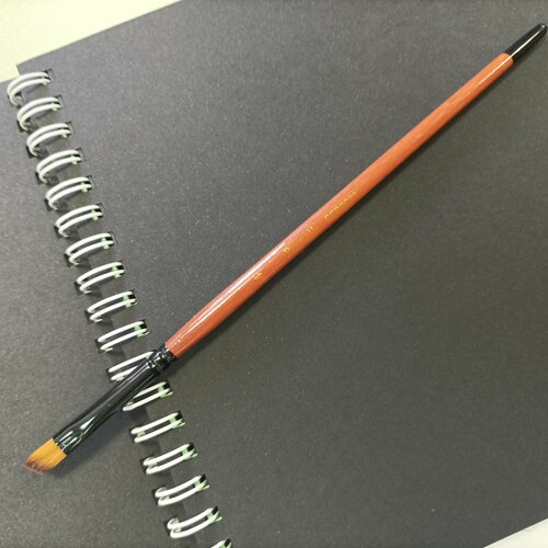 Кисть синтетика Pennelo скошеная N 4 короткая ручка 261₽