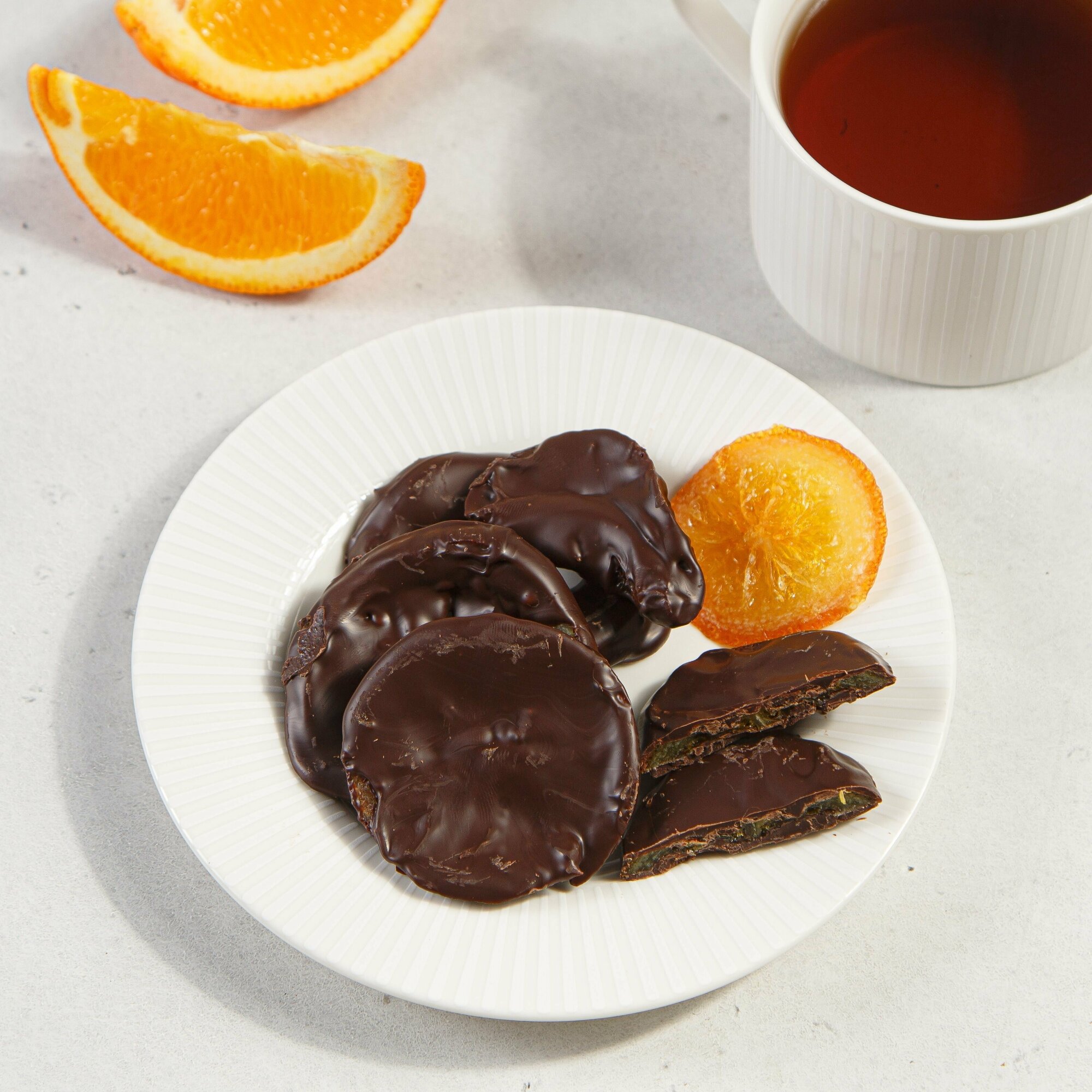 Апельсин в шоколаде, Конфеты фрукты в темном Бельгийском шоколаде (Какао 56%) Сухофрукты в глазури. Полезный десерт - фотография № 3