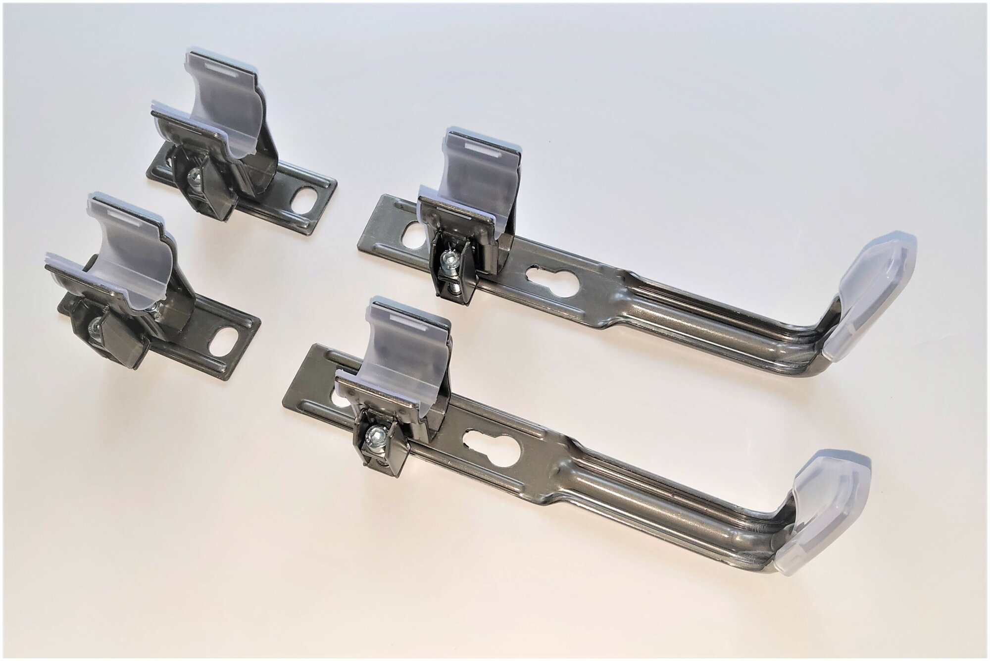 Монтажный комплект креплений EasyFix SMB2T set2  2 штуки  для радиатора Zehnder Charleston цвет TechnoLine  TL0325 