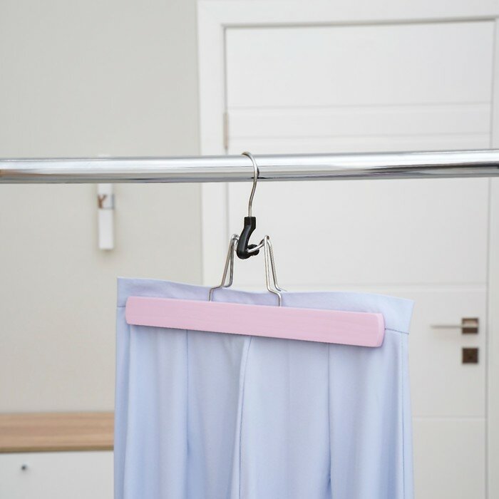 Вешалка деревянная для брюк и юбок "Тэри", 2 шт, 30х17х2,4 см, цвет розовый - фотография № 15